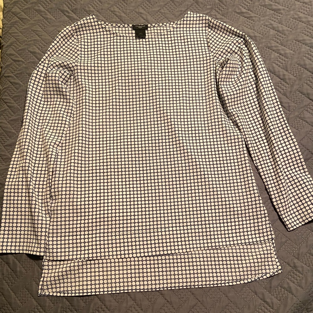 Ann Taylor Petite- Blouse- Size XSP- Black & White Geometric Print-Long Sleeve